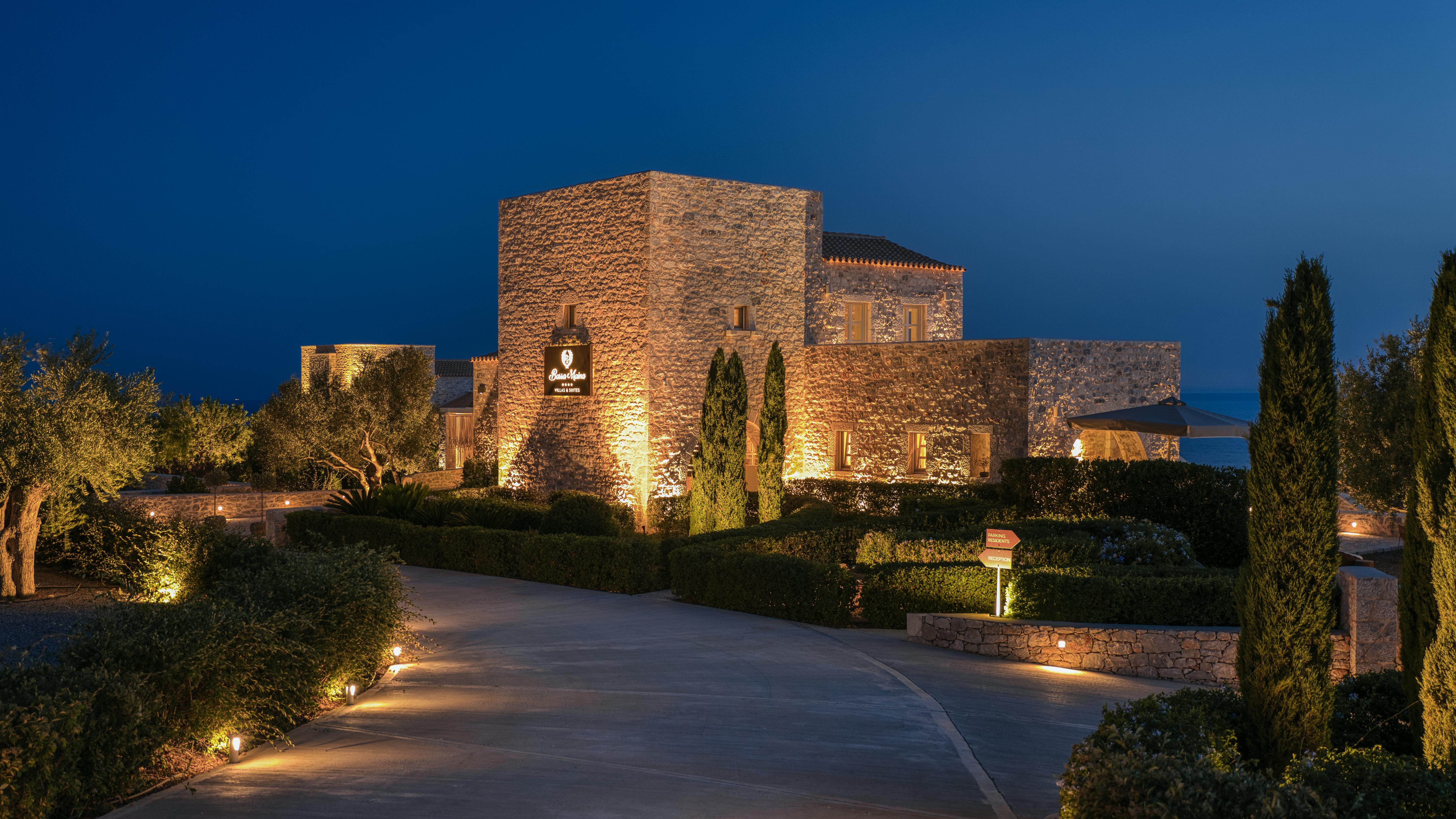 Στην Aria Hotels η διαχείριση του Bassa Maina Villas & Suites